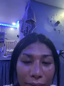 Snapshot of MaxxineMorenaTs chatting on 12-15-24, 06:04 MaxxineMorenaTs online show from 12-15-24, 06:04