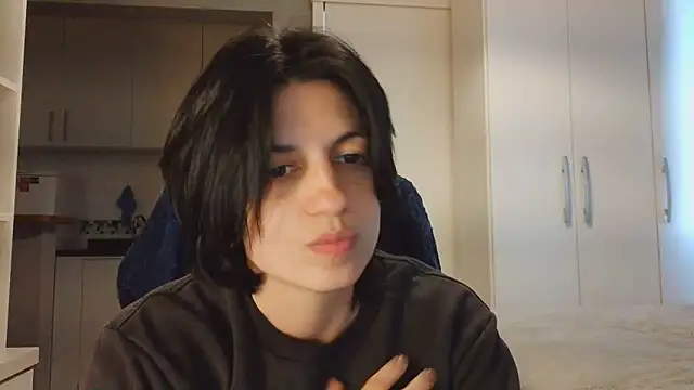 Snapshot of kyslrana chatting on 06-17-26, 07:04 kyslrana online show from 06-17-26, 07:04