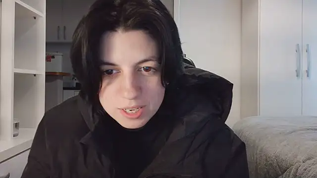 Snapshot of kyslrana chatting on 06-19-26, 04:00 kyslrana online show from 06-19-26, 04:00