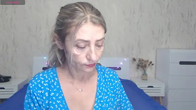 ZoeGrant online show from 01-11-25, 06:23