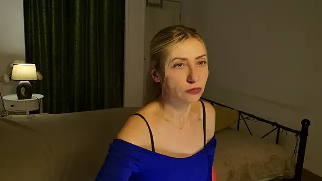 ZoeGrant online show from 03-08-26, 04:16