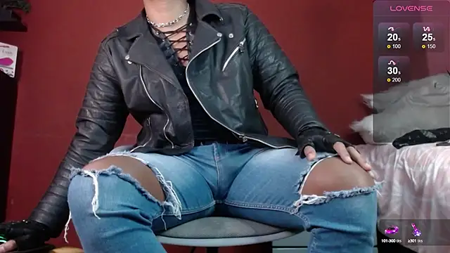 TomLover 12 online show from 03-18-25, 12:58