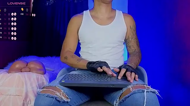 TomLover 12 online show from 10-08-25, 12:25