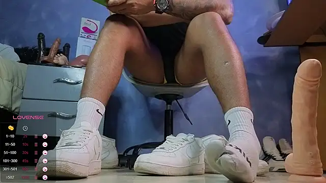 TomLover 12 online show from 02-27-26, 05:29