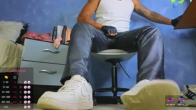 TomLover 12 online show from 06-02-26, 02:57