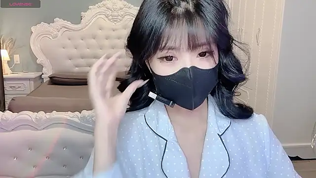 Mya Lee online show from 02-15-26, 07:43