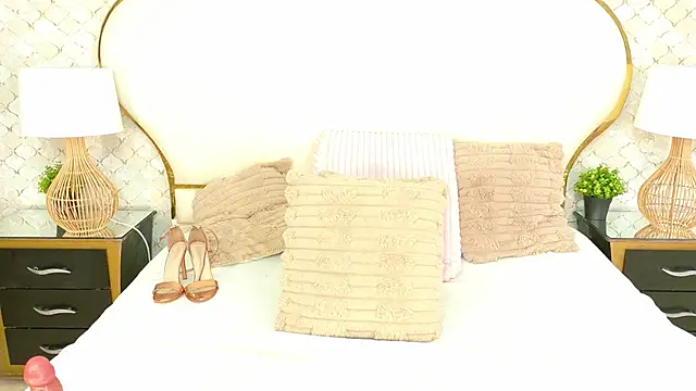 Snapshot of GianinaLewis chatting on 02-06-26, 08:45 GianinaLewis online show from 02-06-26, 08:45