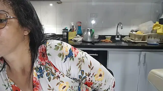 kateleyagrey online show from 09-26-25, 01:15