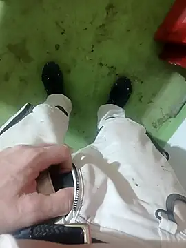 Snapshot of GeilerSchweizer chatting on 12-03-25, 03:10 GeilerSchweizer online show from 12-03-25, 03:10