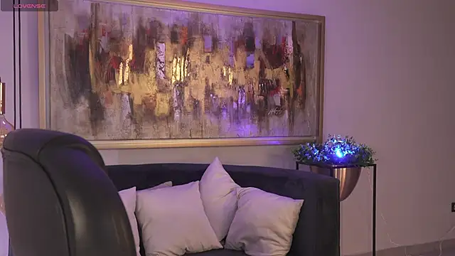 RoseFerrera online show from 11-17-25, 09:20