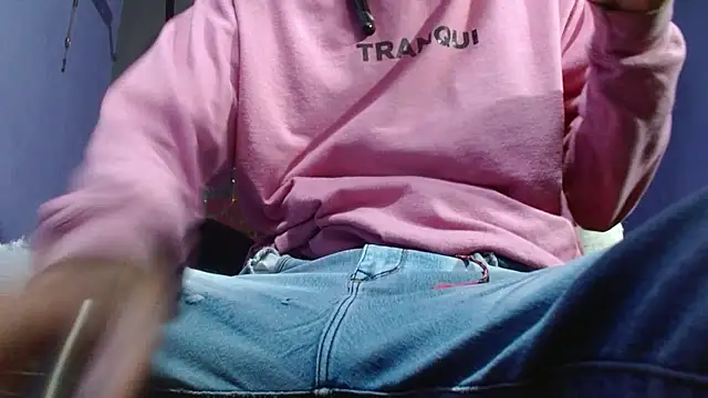 Snapshot of Tatted21xxx chatting on 01-13-25, 04:18 Tatted21xxx online show from 01-13-25, 04:18