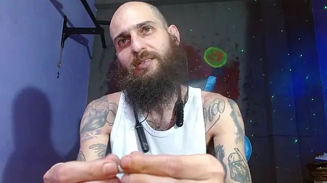 Snapshot of Tatted21xxx chatting on 01-17-25, 02:08 Tatted21xxx online show from 01-17-25, 02:08