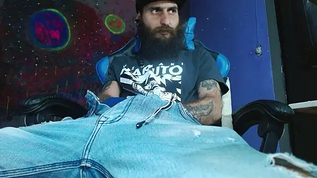 Snapshot of Tatted21xxx chatting on 02-15-25, 03:52 Tatted21xxx online show from 02-15-25, 03:52