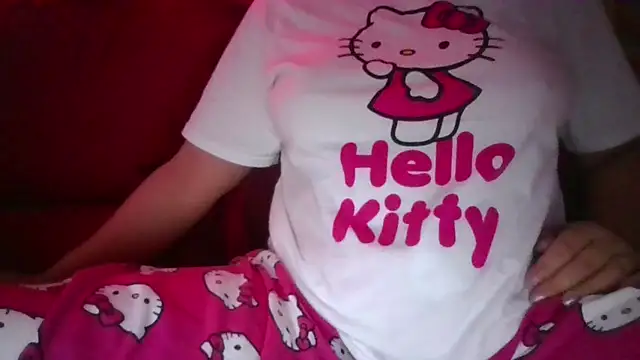 Snapshot of RealLittleRedRidingHood chatting on 03-07-25, 08:44 RealLittleRedRidingHood online show from 03-07-25, 08:44