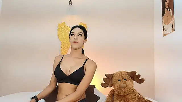 Snapshot of salome_Collins_1 chatting on 10-10-25, 12:31 salome Collins 1 online show from 10-10-25, 12:31