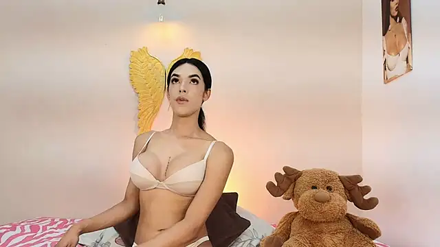 Snapshot of salome_Collins_1 chatting on 11-06-25, 12:11 salome Collins 1 online show from 11-06-25, 12:11