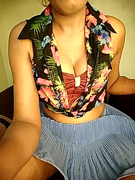 Snapshot of Indian-Squirt chatting on 03-18-25, 03:53 Indian-Squirt online show from 03-18-25, 03:53