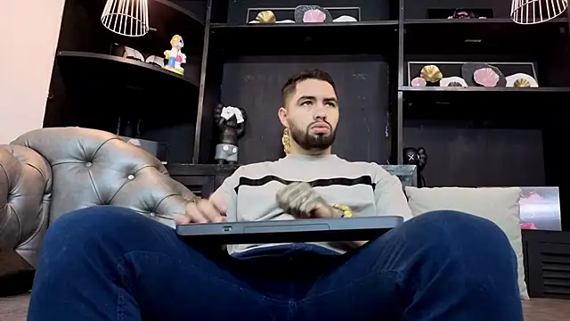 Snapshot of matteosantos chatting on 03-05-26, 11:39 matteosantos online show from 03-05-26, 11:39