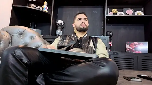 Snapshot of matteosantos chatting on 03-10-26, 12:32 matteosantos online show from 03-10-26, 12:32