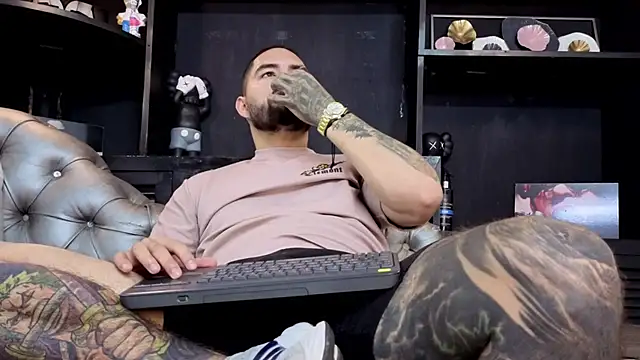 Snapshot of matteosantos chatting on 03-21-26, 12:54 matteosantos online show from 03-21-26, 12:54