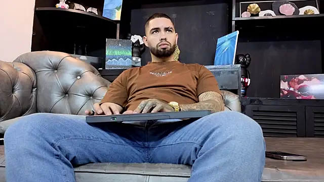 Snapshot of matteosantos chatting on 03-28-26, 01:00 matteosantos online show from 03-28-26, 01:00