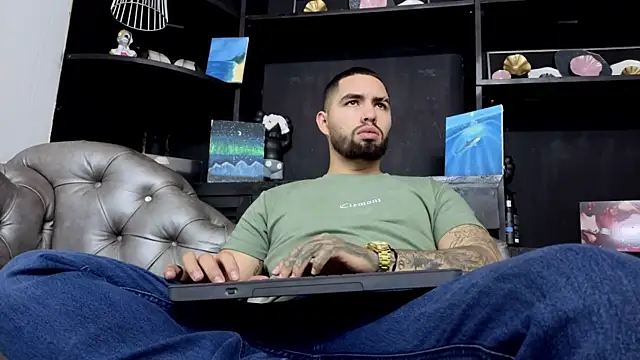 Snapshot of matteosantos chatting on 03-30-26, 12:39 matteosantos online show from 03-30-26, 12:39