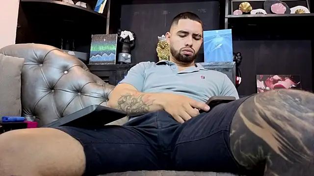 Snapshot of matteosantos chatting on 04-02-26, 10:24 matteosantos online show from 04-02-26, 10:24