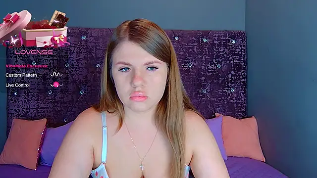 Snapshot of NoraBigAss chatting on 12-19-24, 12:34 NoraBigAss online show from 12-19-24, 12:34