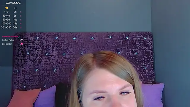 Snapshot of NoraBigAss chatting on 12-22-24, 11:31 NoraBigAss online show from 12-22-24, 11:31