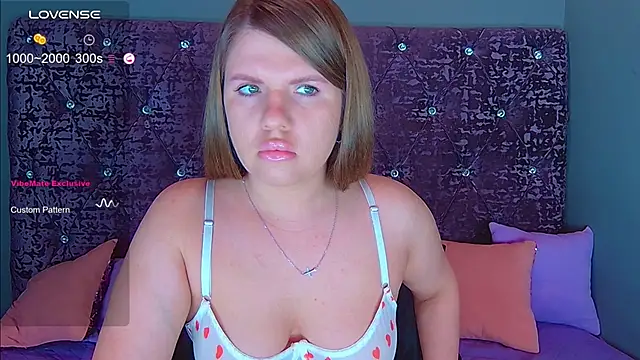 Snapshot of NoraBigAss chatting on 01-12-25, 10:43 NoraBigAss online show from 01-12-25, 10:43