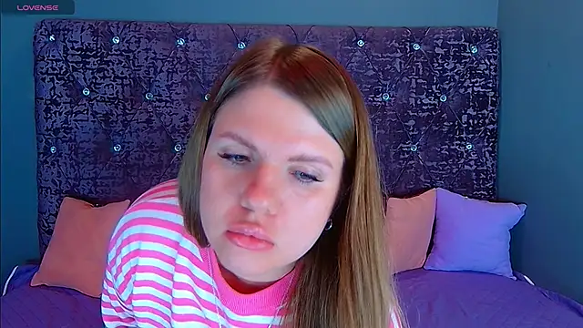 Snapshot of NoraBigAss chatting on 01-27-25, 05:36 NoraBigAss online show from 01-27-25, 05:36