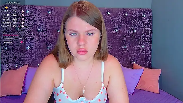 Snapshot of NoraBigAss chatting on 02-19-25, 01:40 NoraBigAss online show from 02-19-25, 01:40