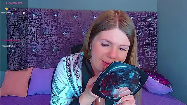 Snapshot of NoraBigAss chatting on 02-26-25, 05:31 NoraBigAss online show from 02-26-25, 05:31