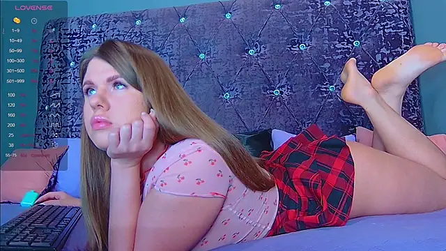 Snapshot of NoraBigAss chatting on 03-21-25, 02:50 NoraBigAss online show from 03-21-25, 02:50