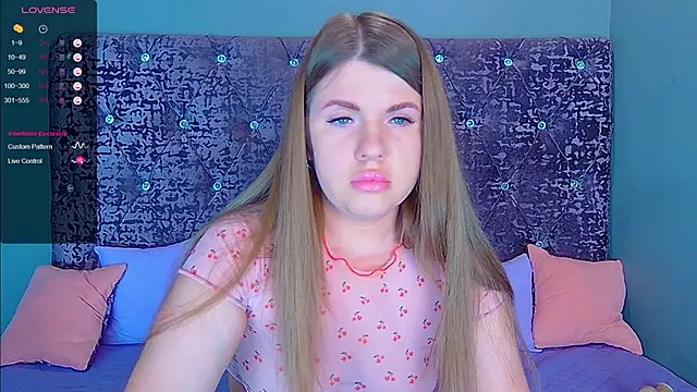 Snapshot of NoraBigAss chatting on 03-21-25, 05:54 NoraBigAss online show from 03-21-25, 05:54