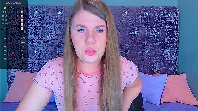 Snapshot of NoraBigAss chatting on 03-23-25, 12:04 NoraBigAss online show from 03-23-25, 12:04