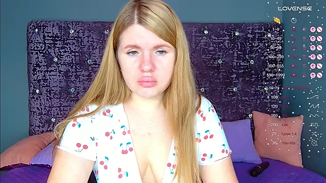 Snapshot of NoraBigAss chatting on 11-15-25, 01:36 NoraBigAss online show from 11-15-25, 01:36