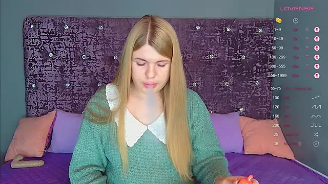 Snapshot of NoraBigAss chatting on 12-02-25, 01:55 NoraBigAss online show from 12-02-25, 01:55