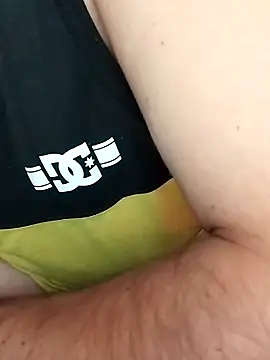 Snapshot of LoGaNfree88 chatting on 11-04-25, 10:20 LoGaNfree88 online show from 11-04-25, 10:20