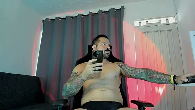 Snapshot of Pierre_Vidal chatting on 11-08-25, 03:01 Pierre Vidal online show from 11-08-25, 03:01