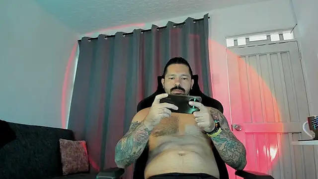 Snapshot of Pierre_Vidal chatting on 11-09-25, 02:26 Pierre Vidal online show from 11-09-25, 02:26