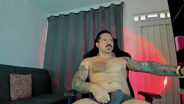 Snapshot of Pierre_Vidal chatting on 11-15-25, 07:43 Pierre Vidal online show from 11-15-25, 07:43