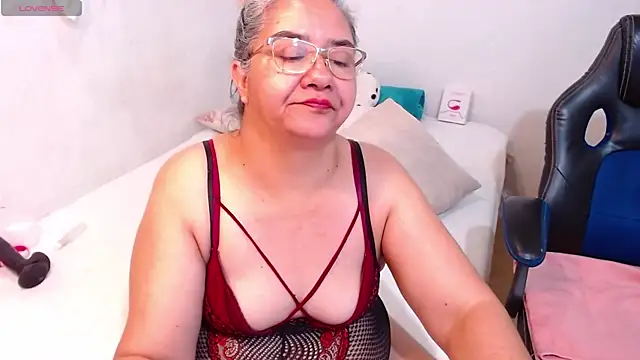 scaelettdubois online show from 01-27-25, 02:42