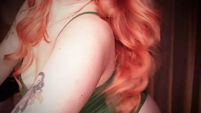 Snapshot of MayaAkashova chatting on 11-23-25, 09:14 MayaAkashova online show from 11-23-25, 09:14