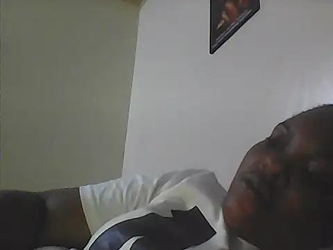 Snapshot of Naughty_Laurah chatting on 12-02-25, 04:24 Naughty Laurah online show from 12-02-25, 04:24