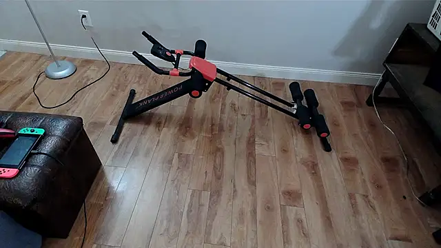 Snapshot of EmoDream1998 chatting on 02-15-25, 04:23 EmoDream1998 online show from 02-15-25, 04:23