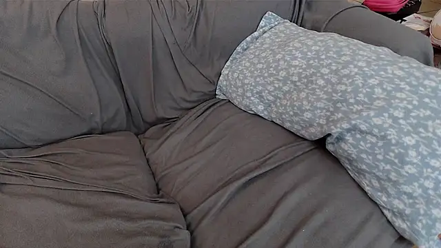 Snapshot of EmoDream1998 chatting on 03-15-25, 02:35 EmoDream1998 online show from 03-15-25, 02:35