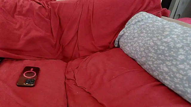 Snapshot of EmoDream1998 chatting on 03-22-25, 01:08 EmoDream1998 online show from 03-22-25, 01:08