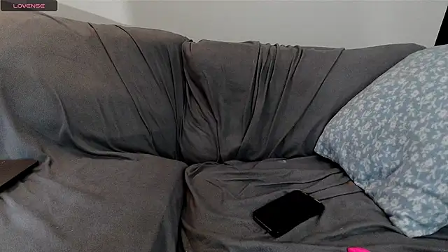 Snapshot of EmoDream1998 chatting on 11-05-25, 10:54 EmoDream1998 online show from 11-05-25, 10:54