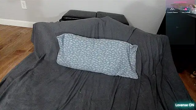 EmoDream1998 online show from 05-26-26, 03:57